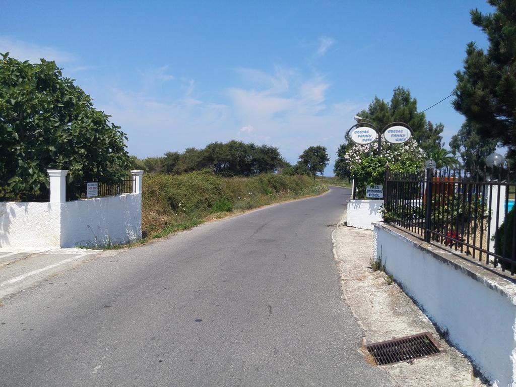 Beautiful Nearby Beach House With Garden, Private Pool And Large Yard Сидари Екстериор снимка