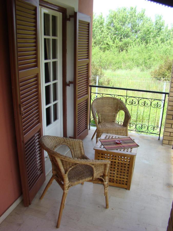 Beautiful Nearby Beach House With Garden, Private Pool And Large Yard Сидари Стая снимка